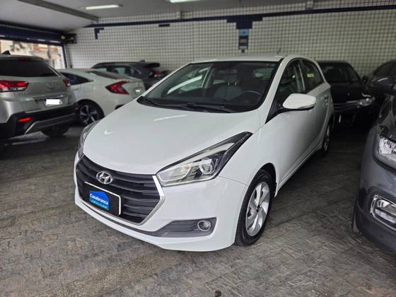 HYUNDAI HB20 1.6 PREMIUM 16V FLEX 4P AUTOMÁTICO HYUNDAI HB20 1.6 PREMIUM 16V FLEX 4P AUTOMÁTICO